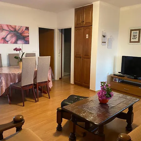 Pende Apartment